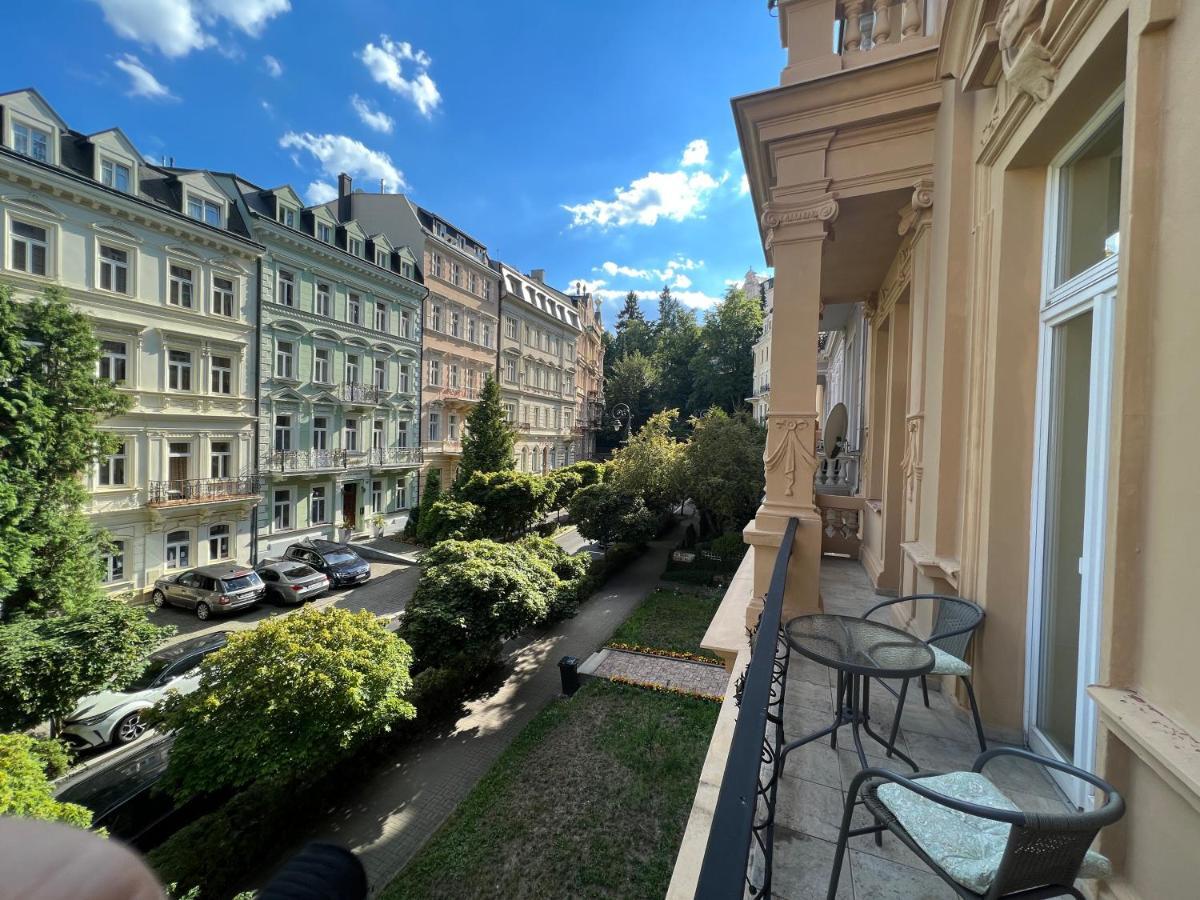Jurincom Apartments Sadova Karlsbad Exterior foto