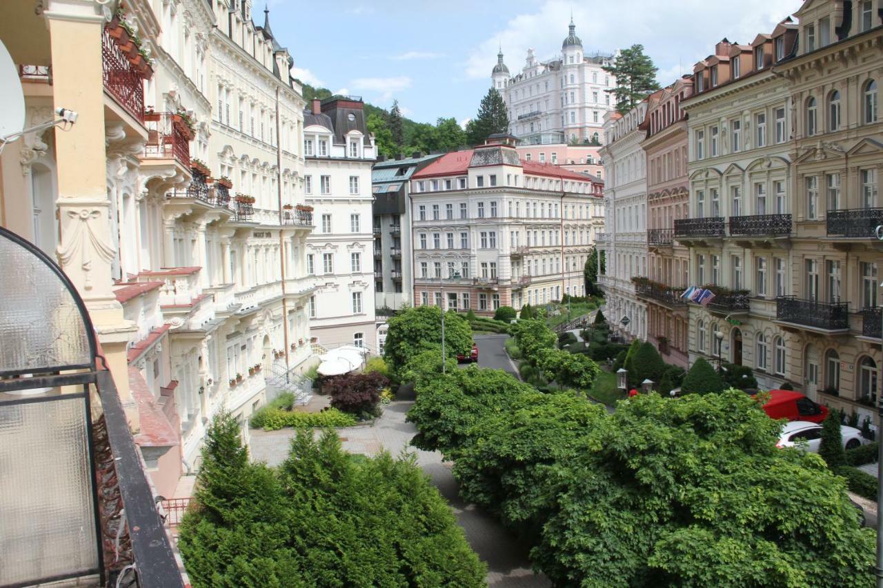 Jurincom Apartments Sadova Karlsbad Exterior foto